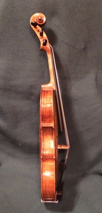 side view of handmade acoustic 5-string fiddle made in Oregon by Chet Bishop