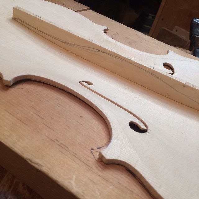 Proposed shape of completed bass bar in the 16-1/2" five-string Viola.
