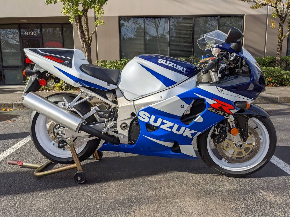 SOLD 2001 GSXR 750 complete oem restoration Suzuki GSXR
