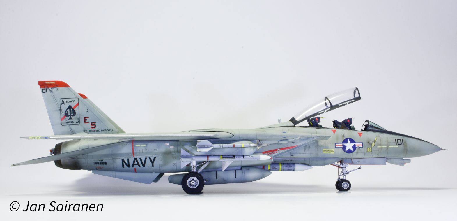 F-14A Tomcat, Tamiya 1/48 VF-41 Viggen2-111