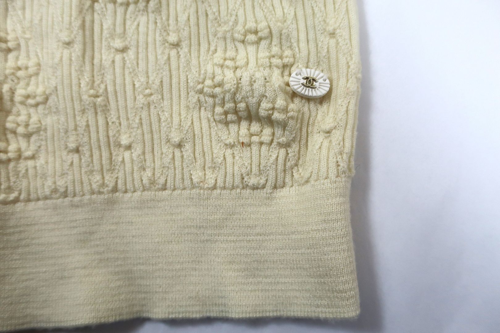 Authentic CHANEL Knit Sweater (Thin) Size:38 Wool Brown