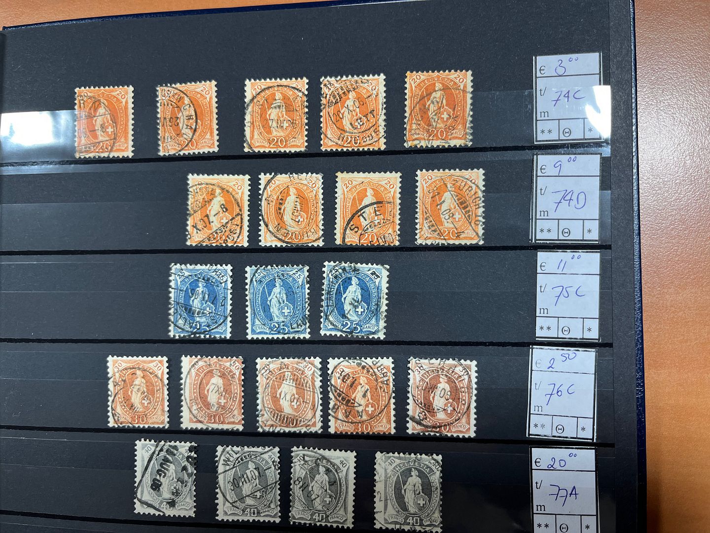 00147 Staande Helvetia - 13
