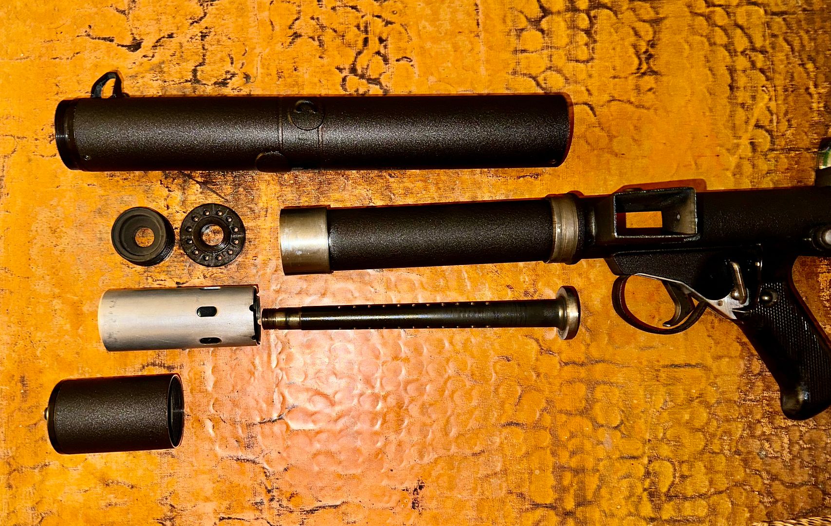 IIIII_MK_Suppressor_Dissassembled.jpg