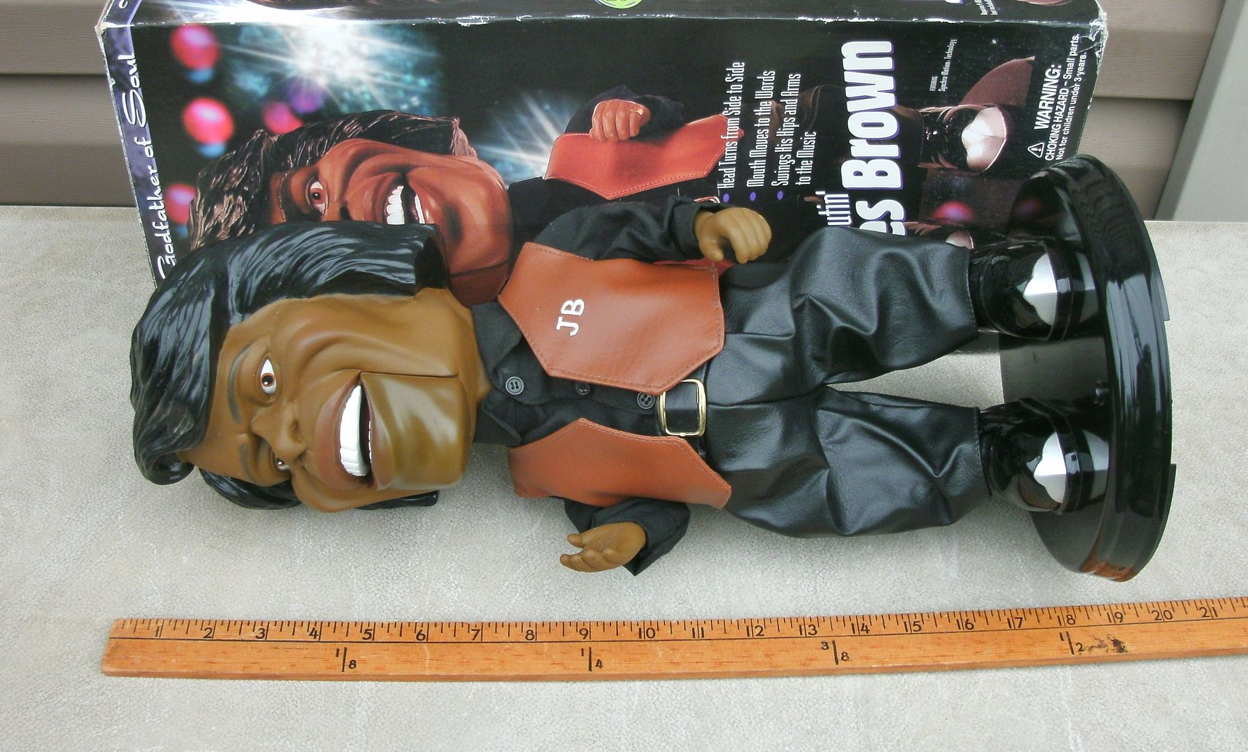 w 2001 DANCIN SHOUTIN JAMES BROWN DOLL w/BOX Works Battery Op