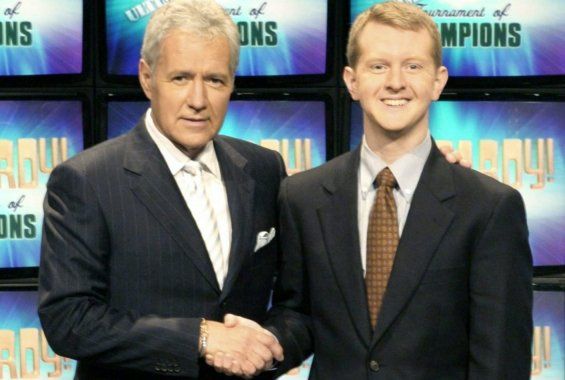Alex_Trebek_and_Ken_Jennings_2005_courtesy_of_the_Net_RED40