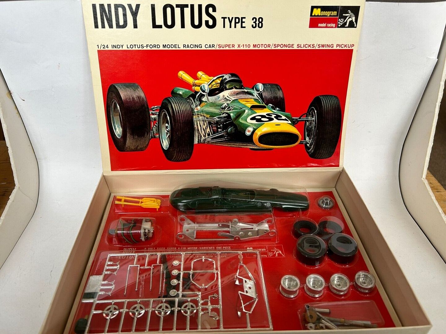 Monogram_Indy_Lotus_2.jpg