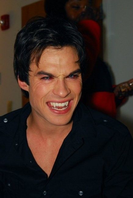 damon fangs 32