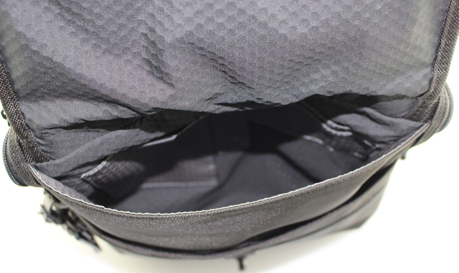 TUMI Alpha Bravo Arnold Zip Flap – Luggage Online