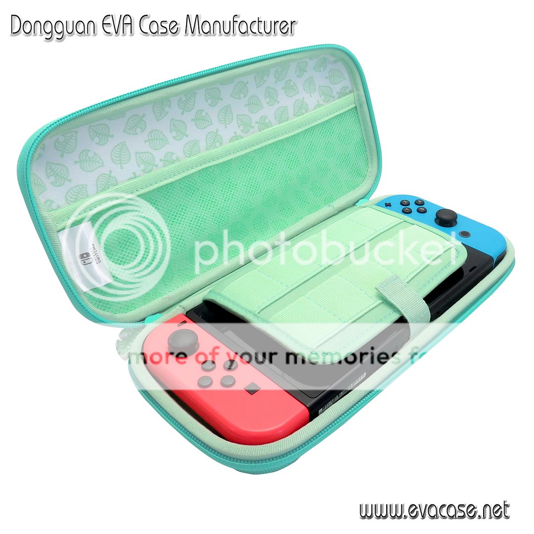Hard Shell 3ds game cartridge case with device in