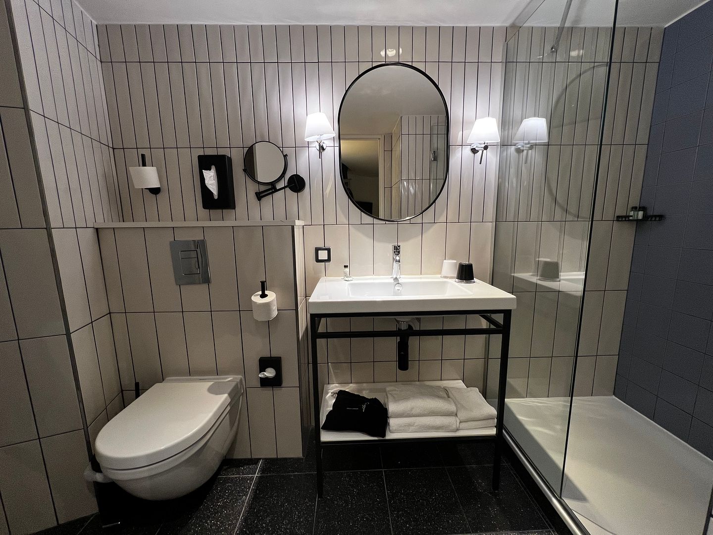 hotel bastille paris bathroom