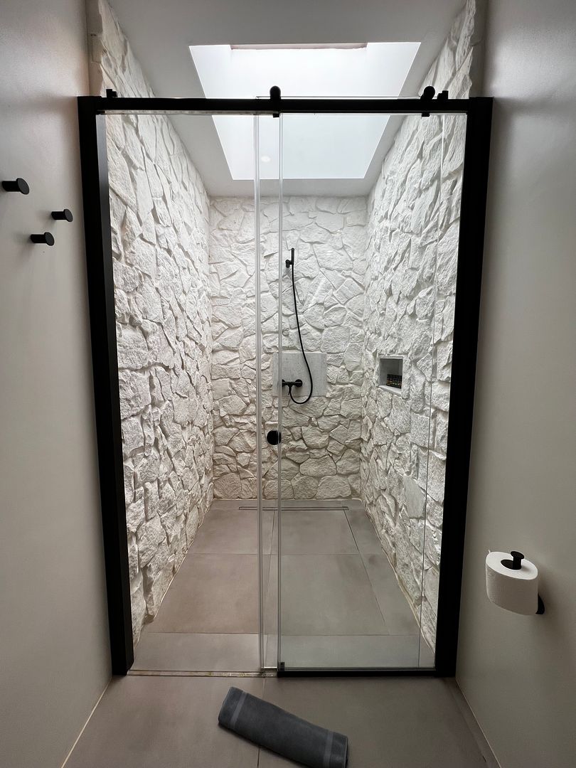 mykonos soul bathroom