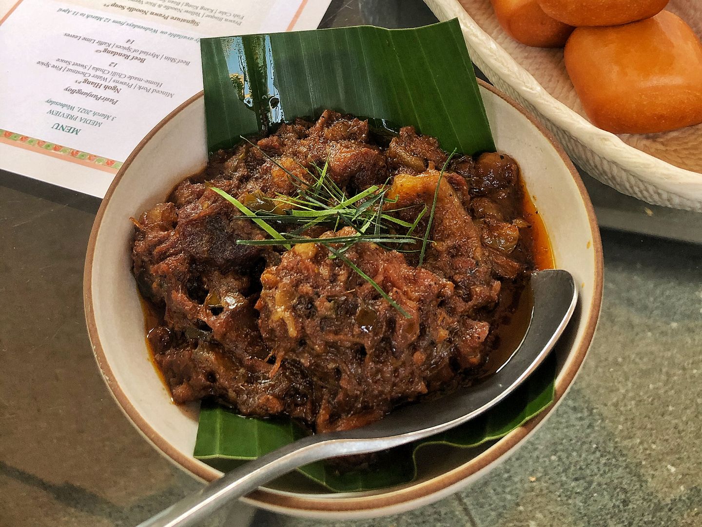 raffles_hotel_pasirpanjang_boy_peranakan_food