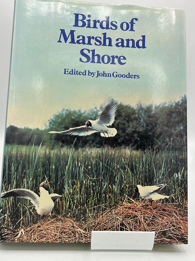 Birds of marsh and shore (The Orbis encyclopedia of birds of Britain and Europe ; v. 3)