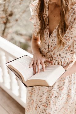 priscilla-du-preez-iA-YMIV6GoM-unsplash
