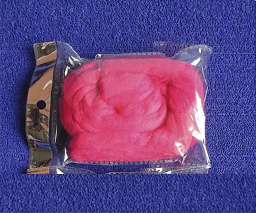 Lana felti fucsia para bordar y felting artesanal con muñecos