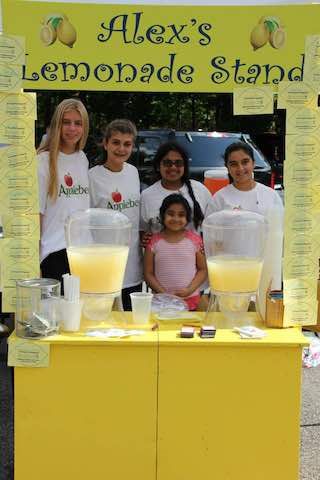 GOYA JOY Youth Volunteers at Alex's Lemonade Stand