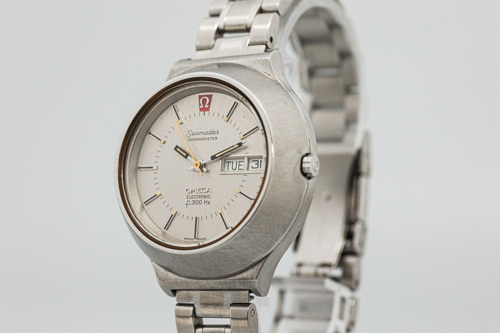 NEAR MINT* Vintage OMEGA Seamaster f300Hz Chronometer Cal