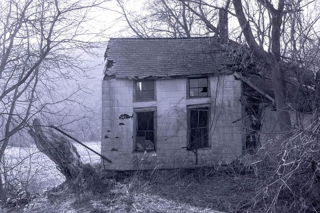 Old-Farmhouse-Pownal-Vermon-944x629