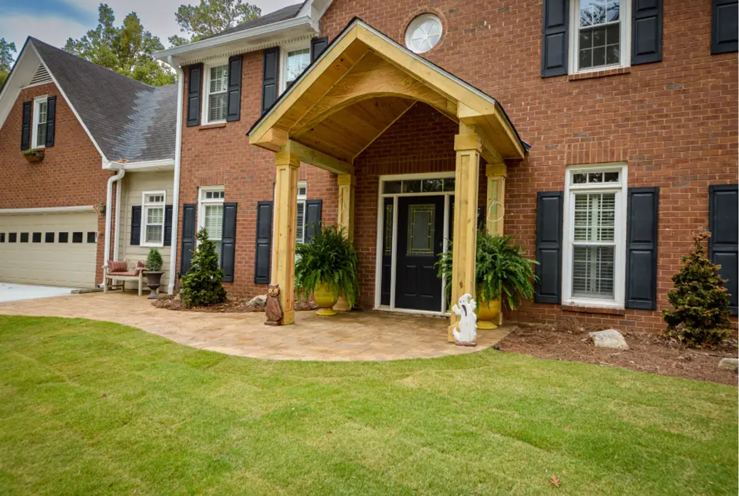 #FrontPatioDesignIdeas