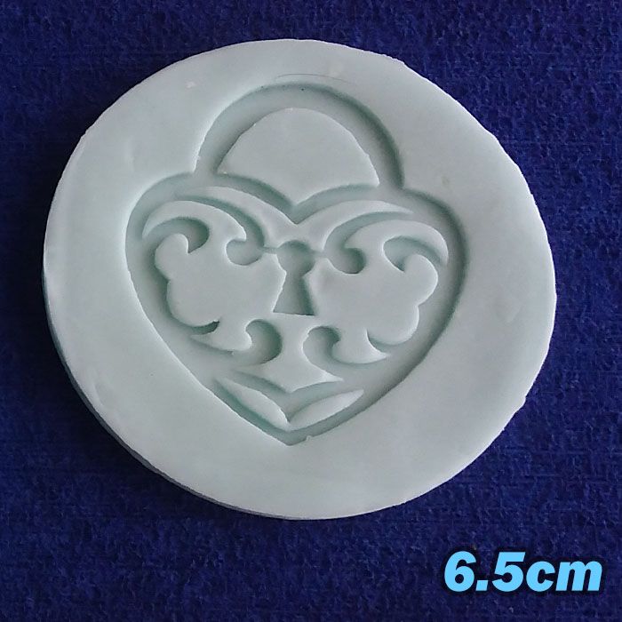 Molde En Silicona Arabesco N25 broche Corazón o canasta de 7.6cm