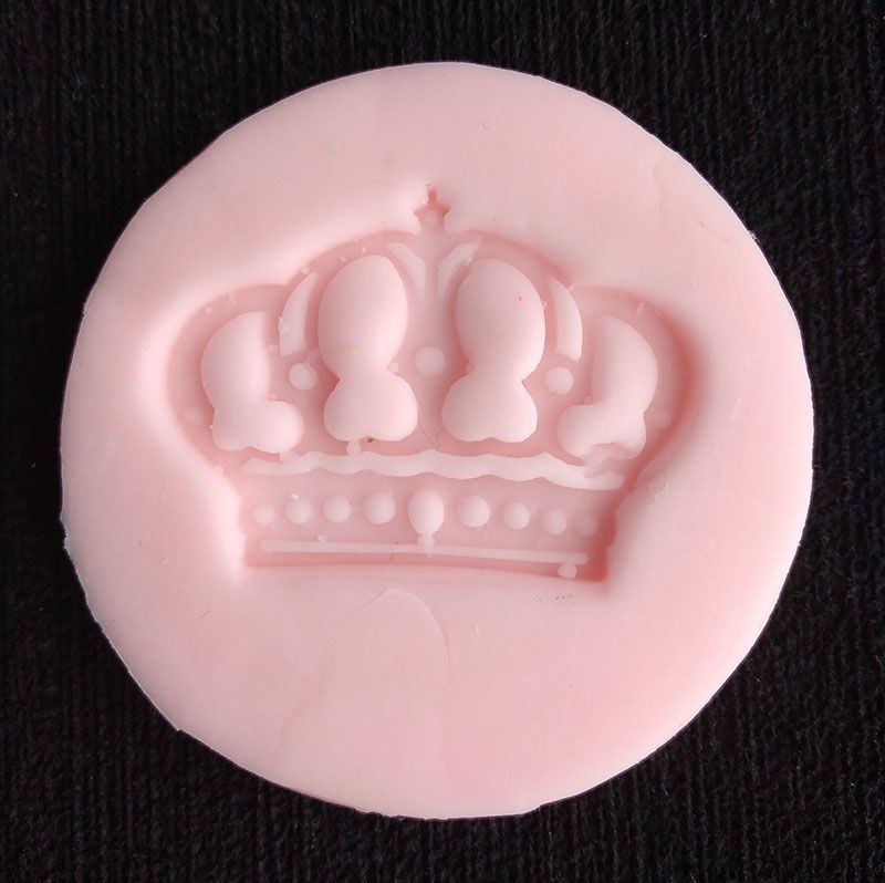 Molde Silicona Corona de Rey Diseño de Tiara con Gemas Realeza para Decorar De Tortas Fondant fimo o Pasta Foami Moldeable o Porcelanicrón Biscuit LLaveros en Resina Epoxi Princesas
