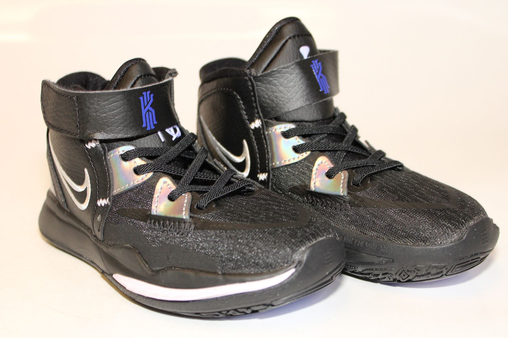 Nike Kyrie Infinity NEW Youth Boys Size 11 28 Black
