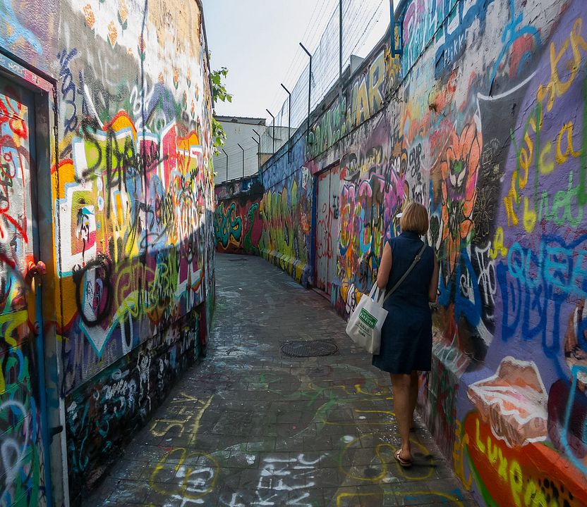 IMAGE: https://hosting.photobucket.com/images/i63/wiltonw/Ju13_Ghent-24.jpg?width=960&height=720&fit=bounds