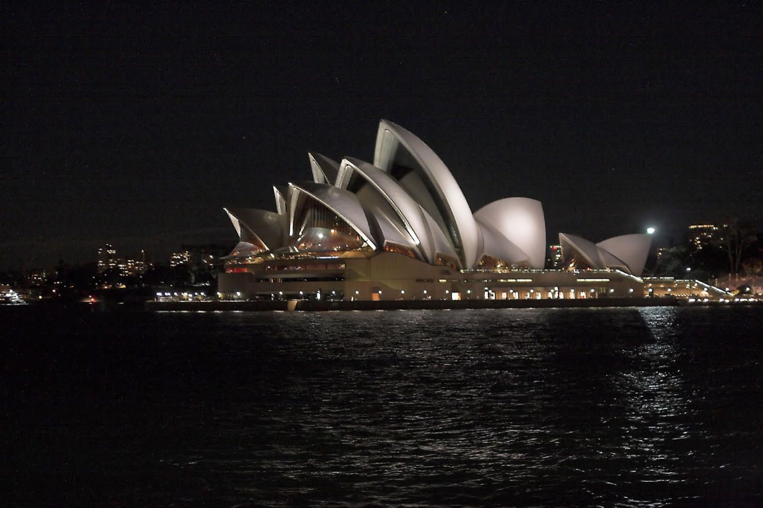 IMAGE: https://hosting.photobucket.com/images/i63/wiltonw/opera1potn.jpg?width=1920&height=1080&fit=bounds