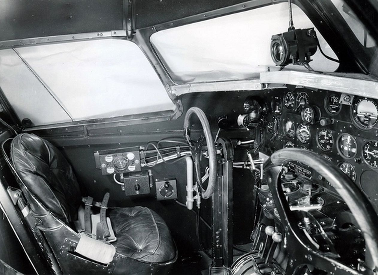 247Y Cockpit 247Y Cockpit