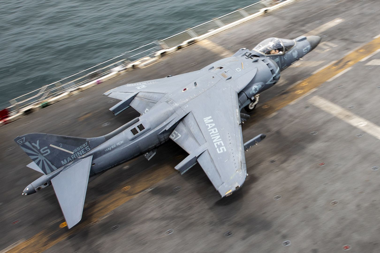 Class Amphibious Assault Ship USS Iwo Jima Class Amphibious Assault Ship USS Iwo Jima