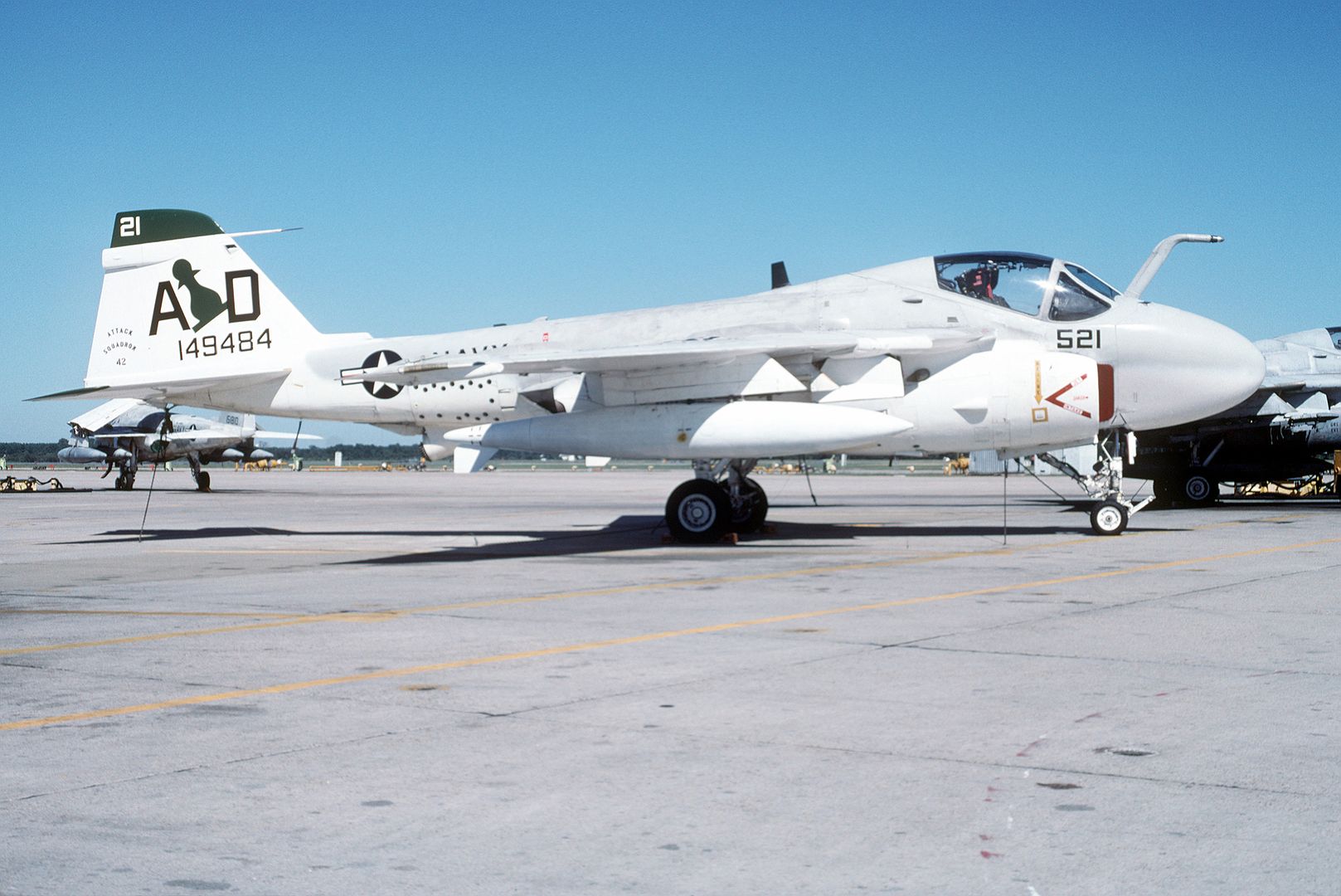  The Aircraft Exhibits The Paint Scheme Used In 1986