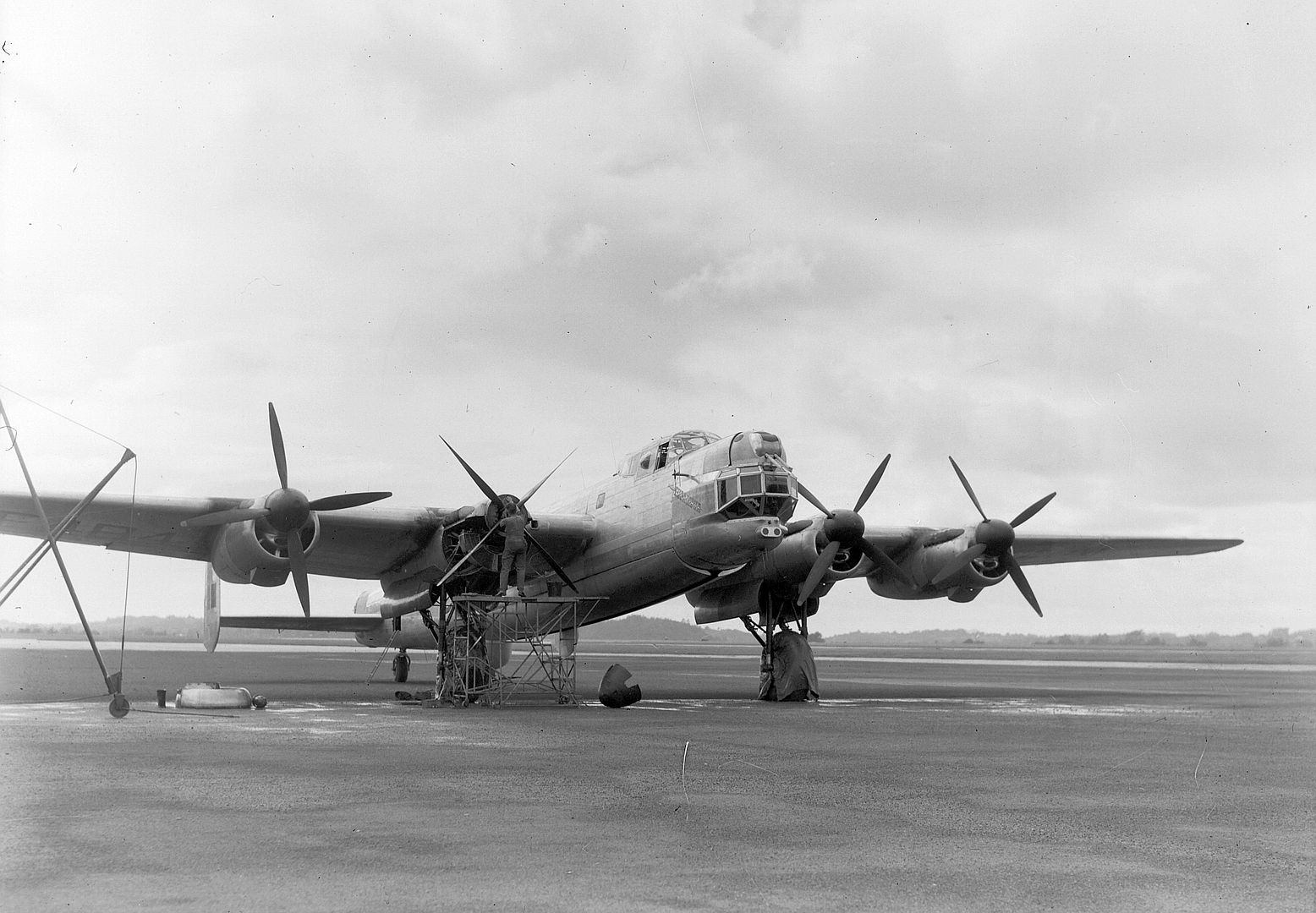 Avro Lincoln RF484 Excalibur At Whenuapai Airbase Auckland NZ 1946 Avro Lincoln RF484 Excalibur At Whenuapai Airbase Auckland NZ 1946
