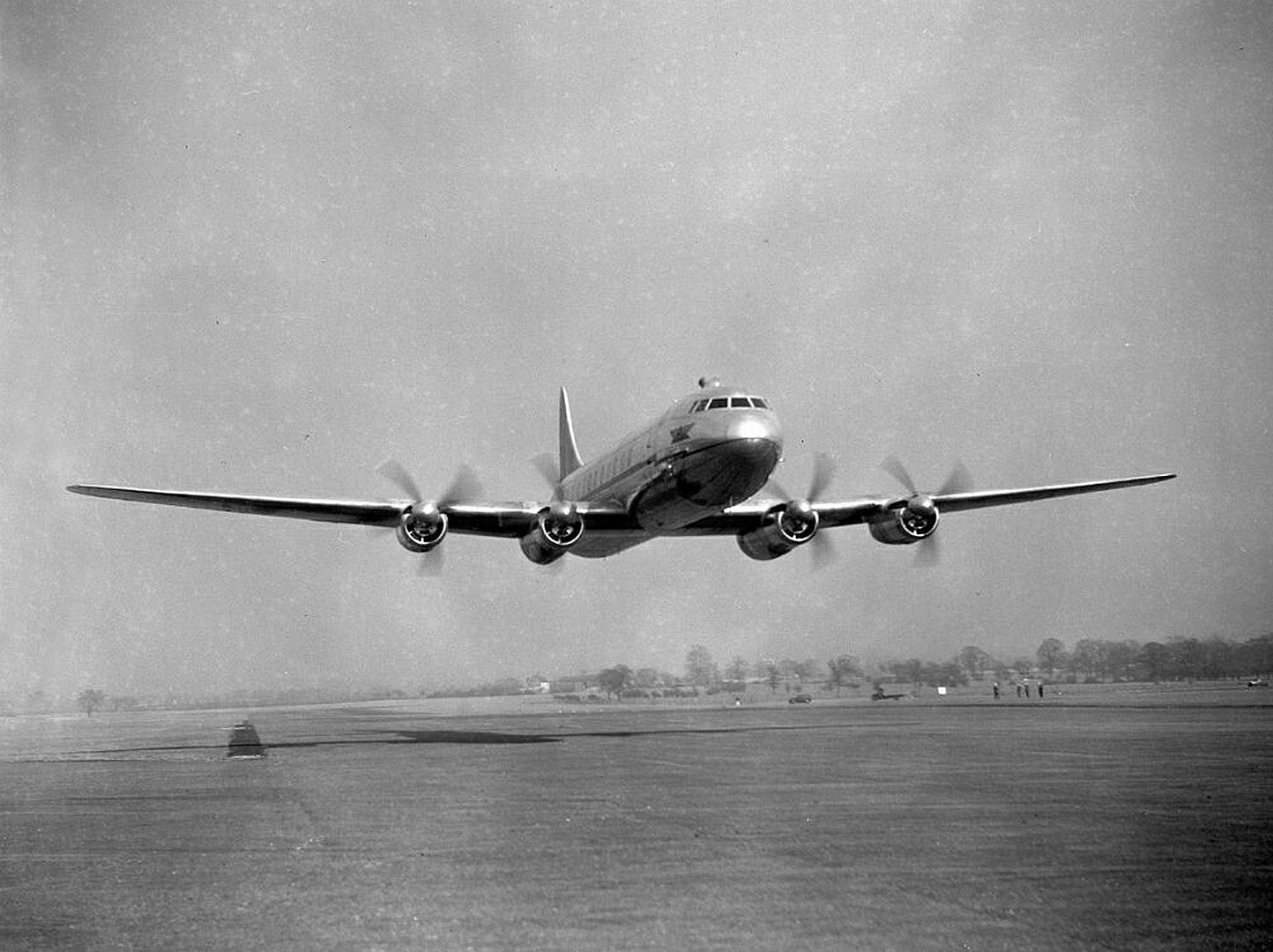 Avro Tudor II 689 Takeoff Avro Tudor II 689 Takeoff