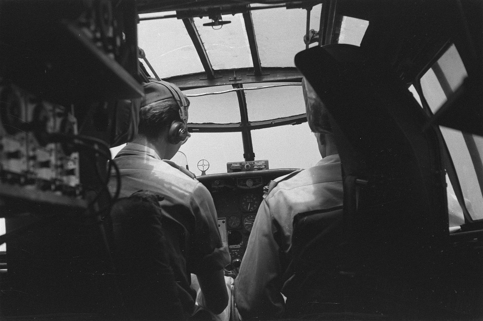 25 Cockpit Indonesia 1946