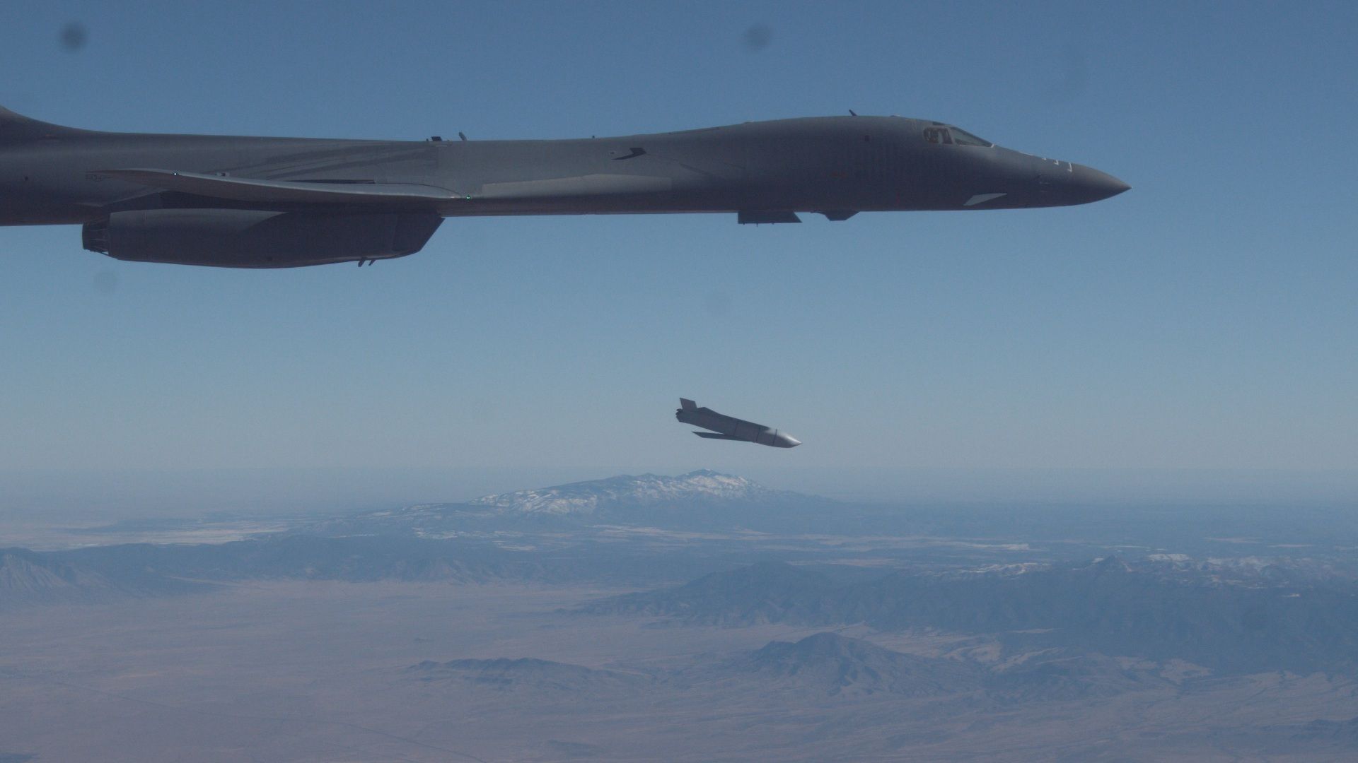 B 1B Lancer Assigned To The 419th Flight Test Squadron 412th Test Wing Releases A Joint Air To Surface Standoff Missile