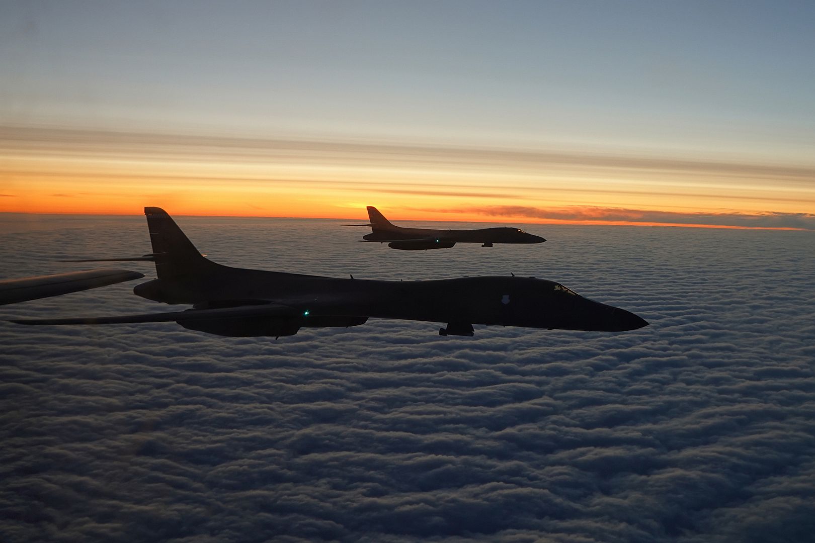 B 1 Lancers Assigned To The 345th Expeditionary Bomb Squadron Fly In Formation En Route To The East Siberian Sea