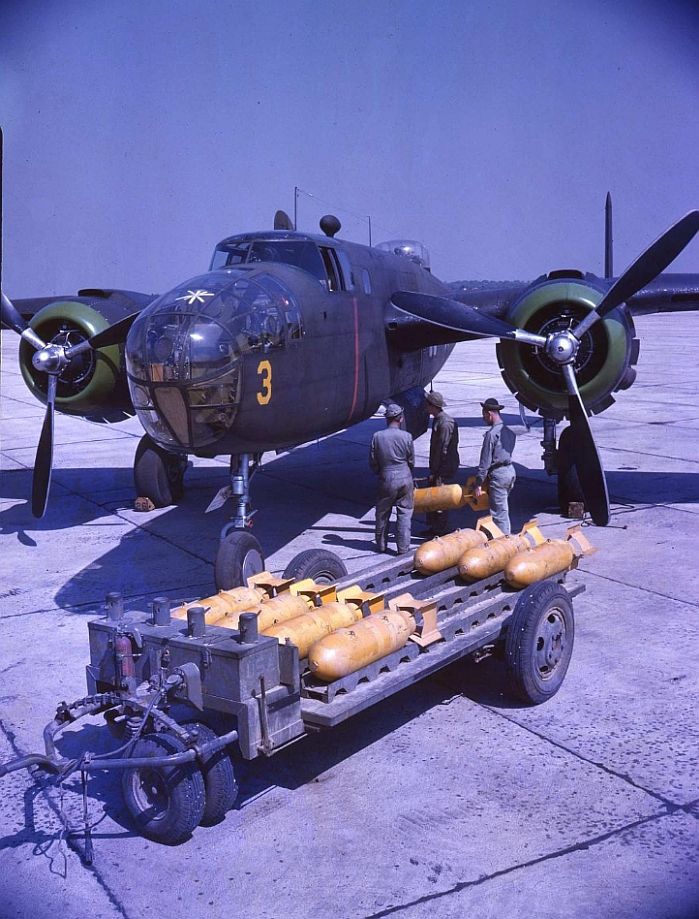 B 25B 1942 250Lb Bomb B 25B 1942 250Lb Bomb