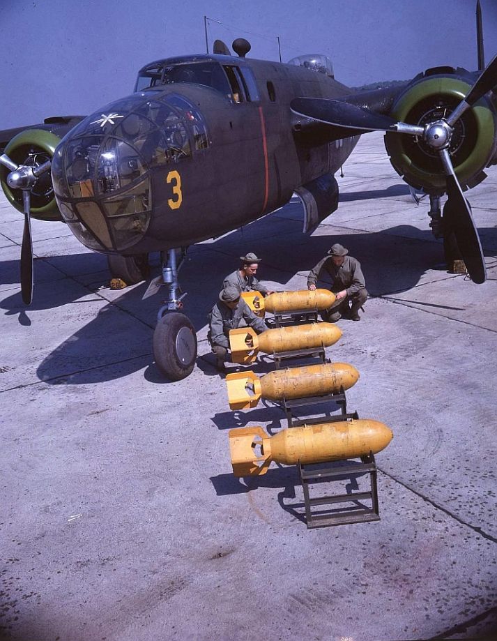 B 25B 1942 250Lb Bomb 5 B 25B 1942 250Lb Bomb 5
