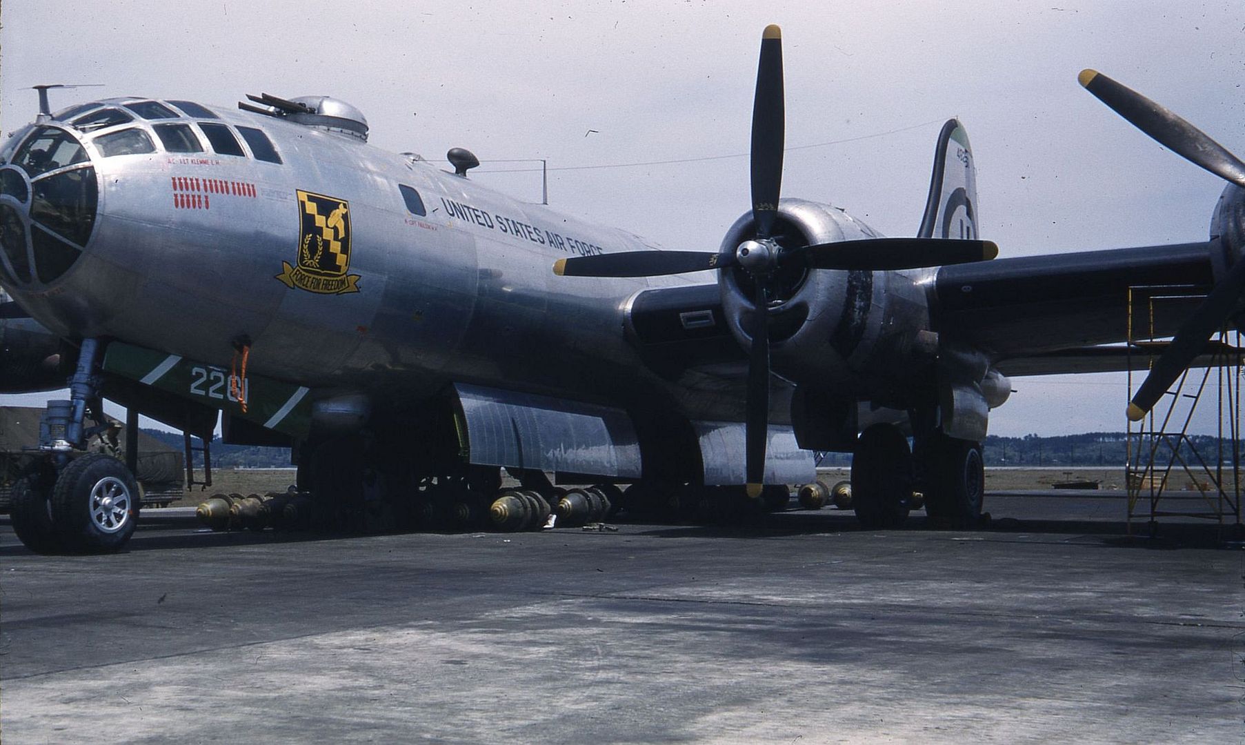 B 29 Colour B 29 Colour