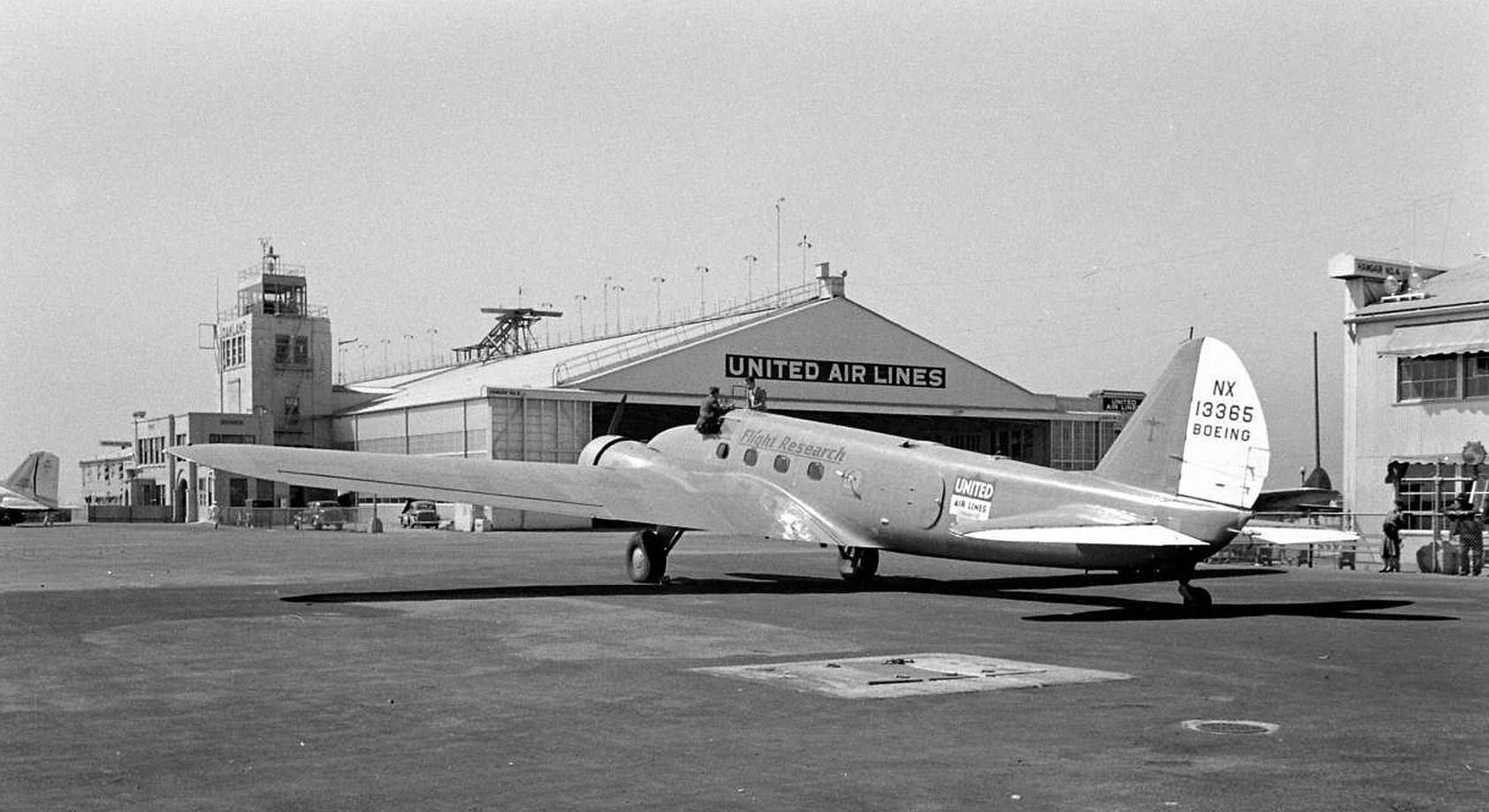 Boeing 247D NC13365 Boeing 247D NC13365