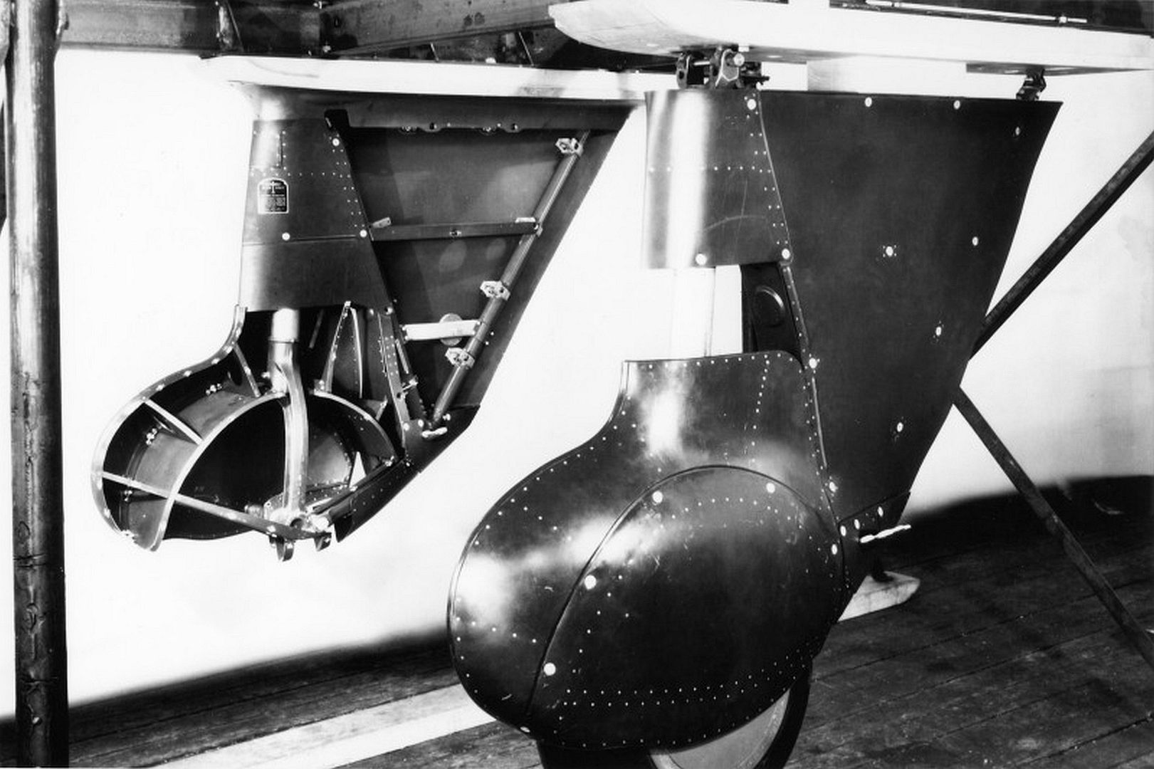 26A Landing Gear Assembly 26A Landing Gear Assembly