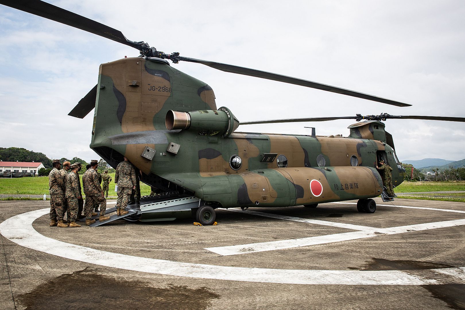 47 Chinook Helicopter From Japanese Soldiers With The Amphibious Rapid Deployment Brigade