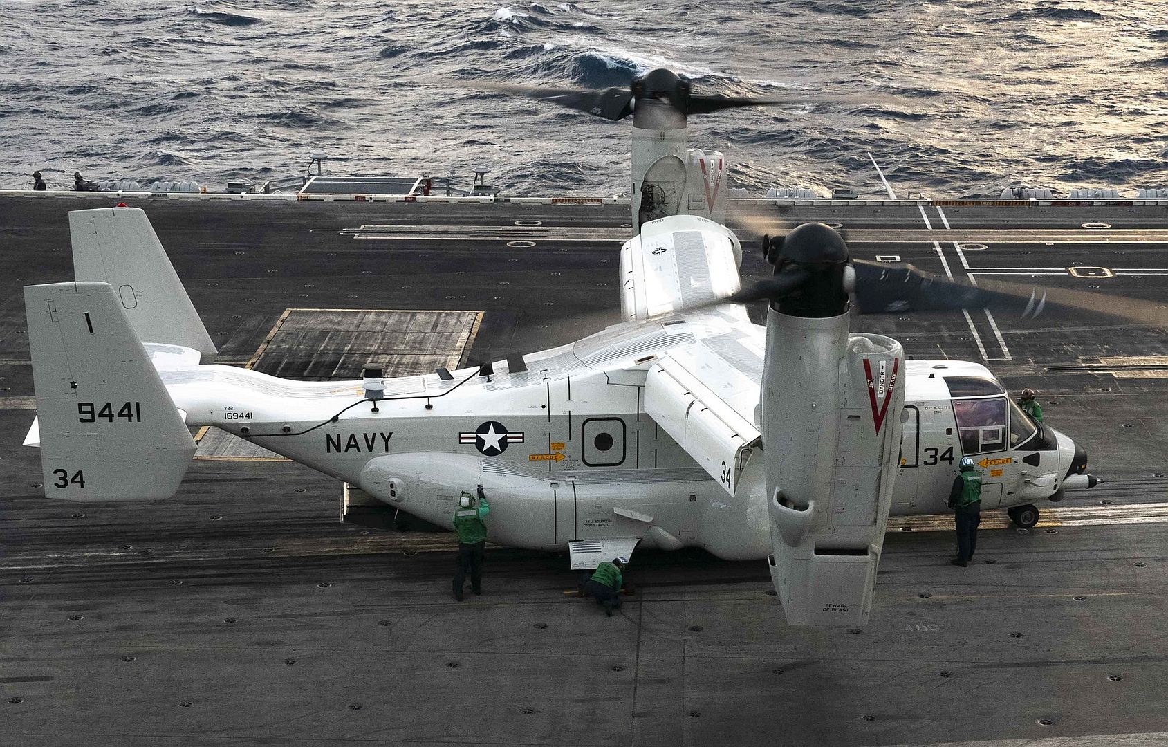 Class Aircraft Carrier USS Carl Vinson Class Aircraft Carrier USS Carl Vinson