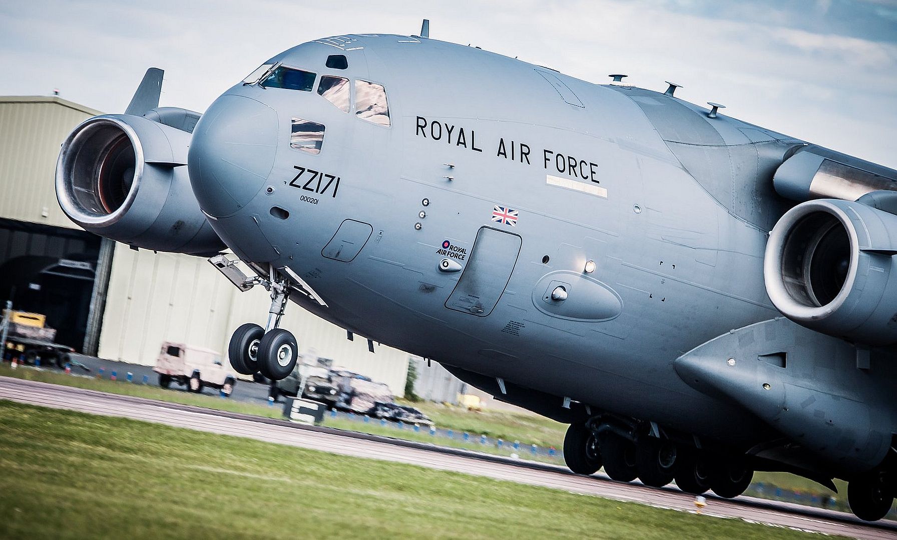 C 17 Globemaster Has Recently Been Loaded With A British Army 2