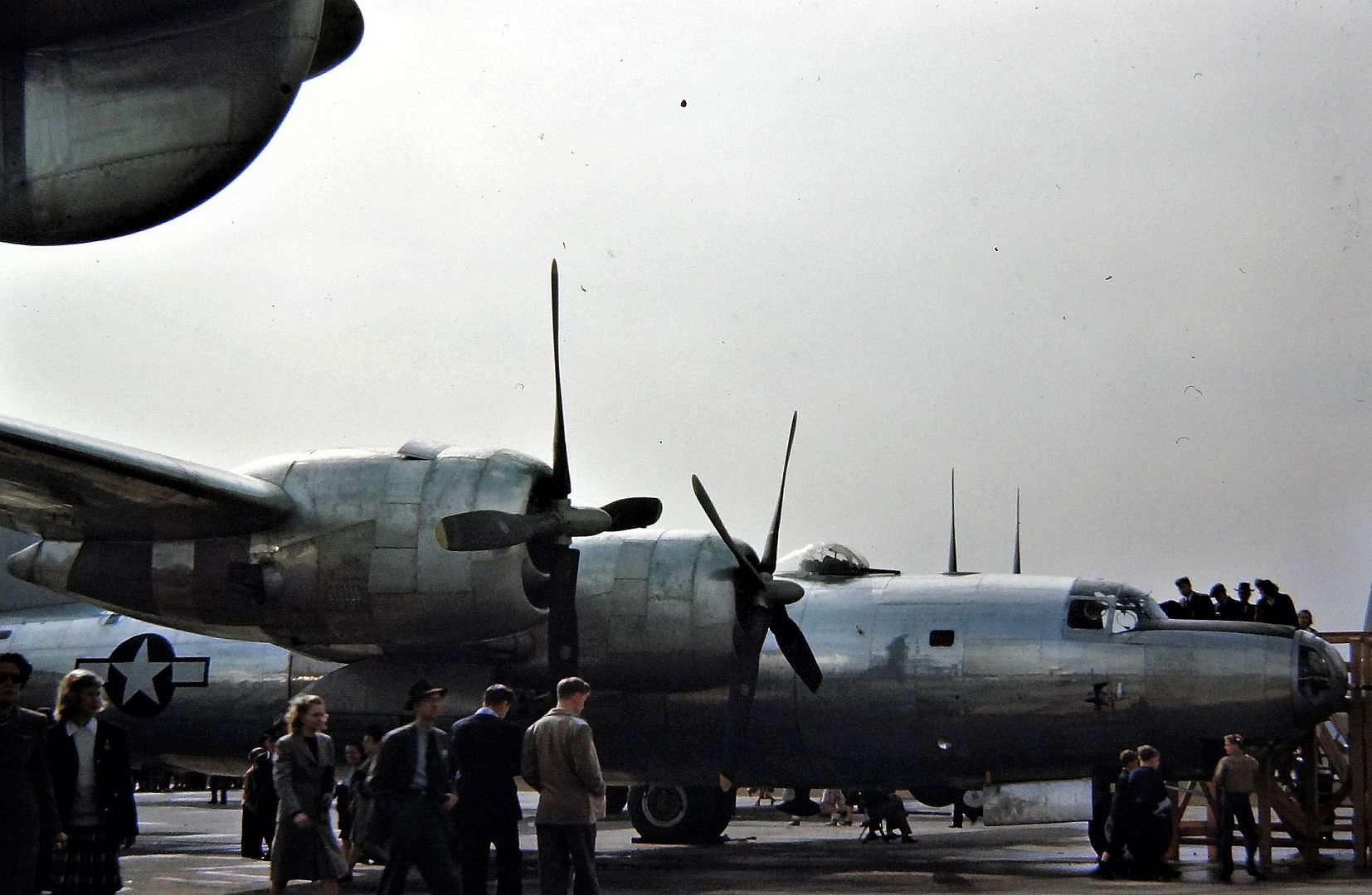 Consolidated B 32 Dominator Consolidated B 32 Dominator