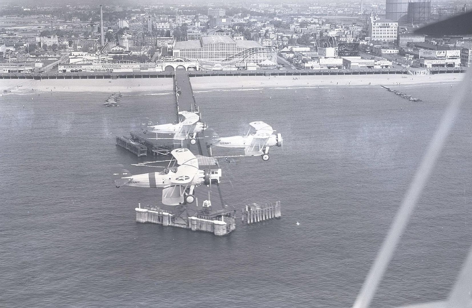 Curtiss F8C 4 6 Curtiss F8C 4 6