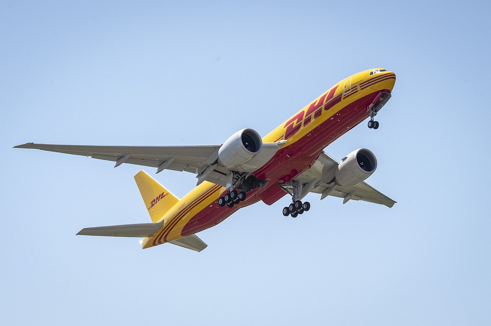 DHL Express 777 DHL Express 777