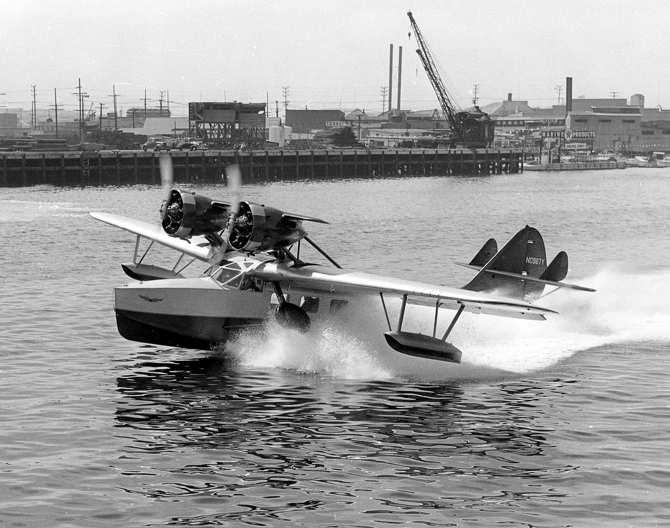 Catalina Airline Arriving In Los Angeles Harbor Catalina Airline Arriving In Los Angeles Harbor