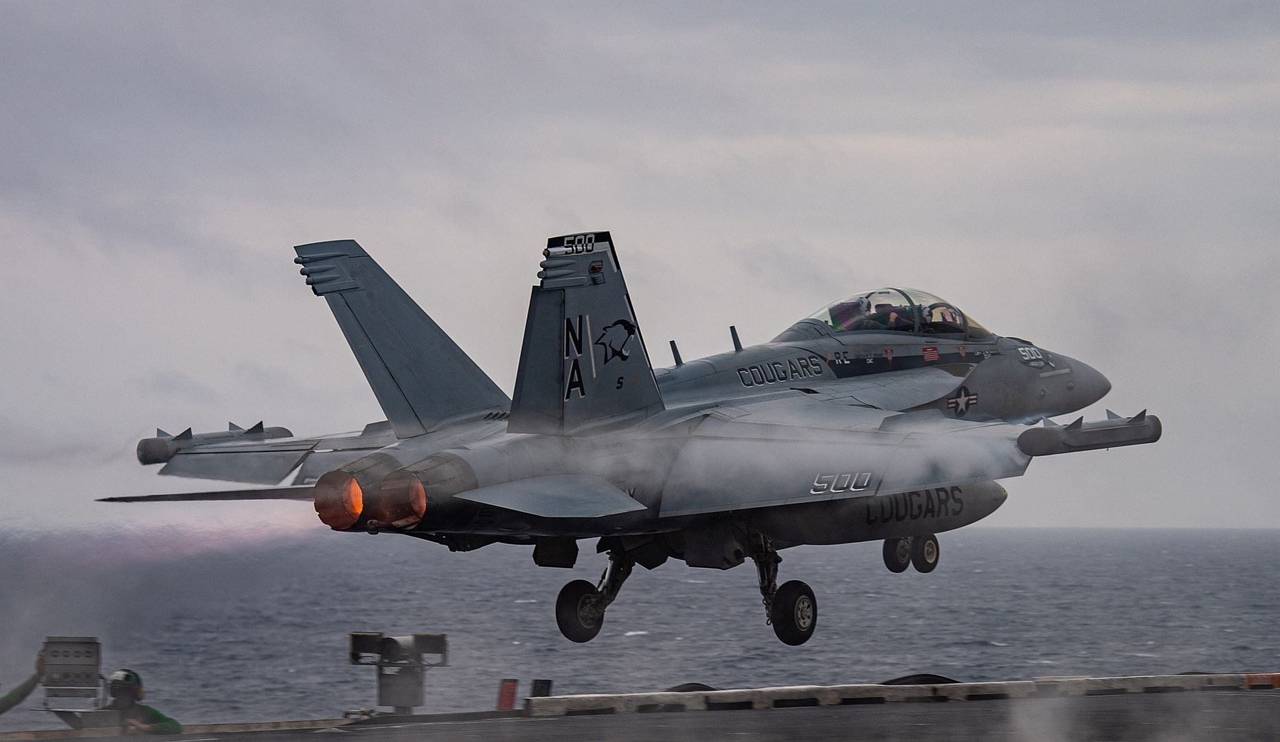  139 Launches From The Flight Deck Of The Aircraft Carrier USS Nimitz Tq9RQywDCRomkcFsN3RdEp