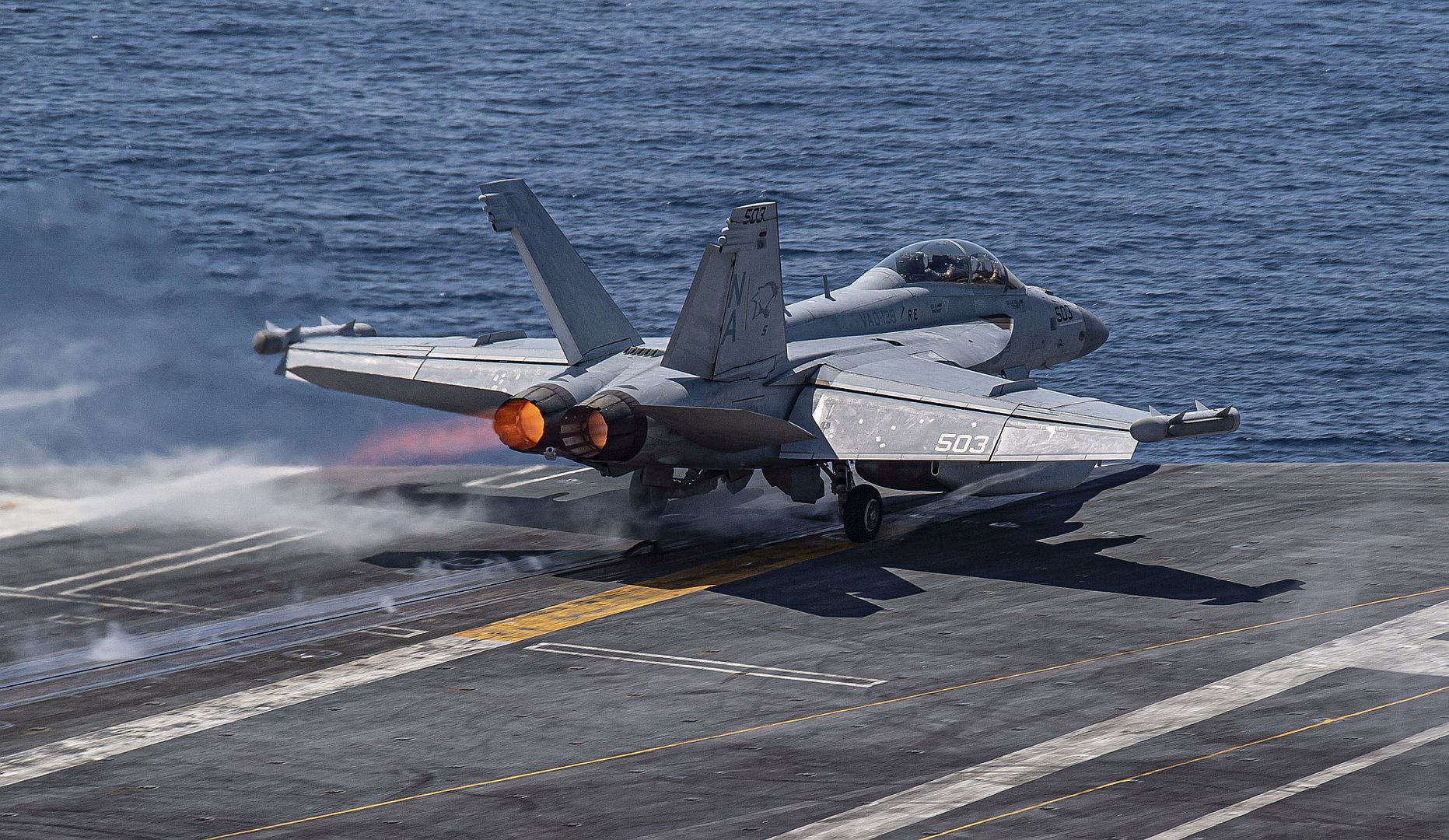 139 Launches From The Flight Deck Of The Aircraft Carrier USS Nimitz XxGtscvnGDHwngjGczQ3Nu